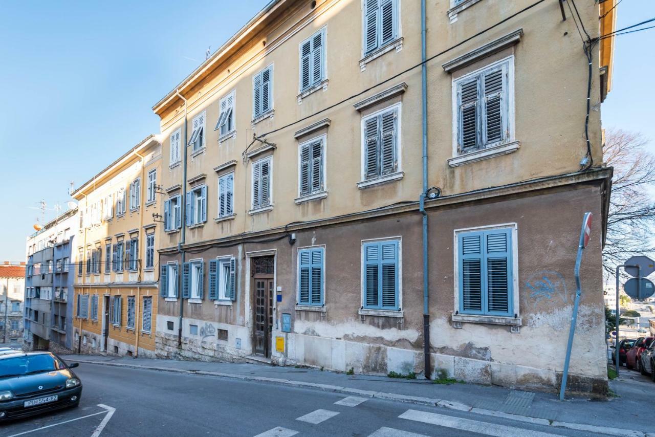 Apartment Goga Pula Exteriör bild